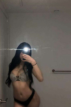 Настя — эротические фото