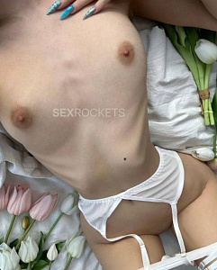 Новенькая Лика — эротические фото