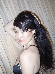 Дилноза Жонкаларин, Брюнетки - фото